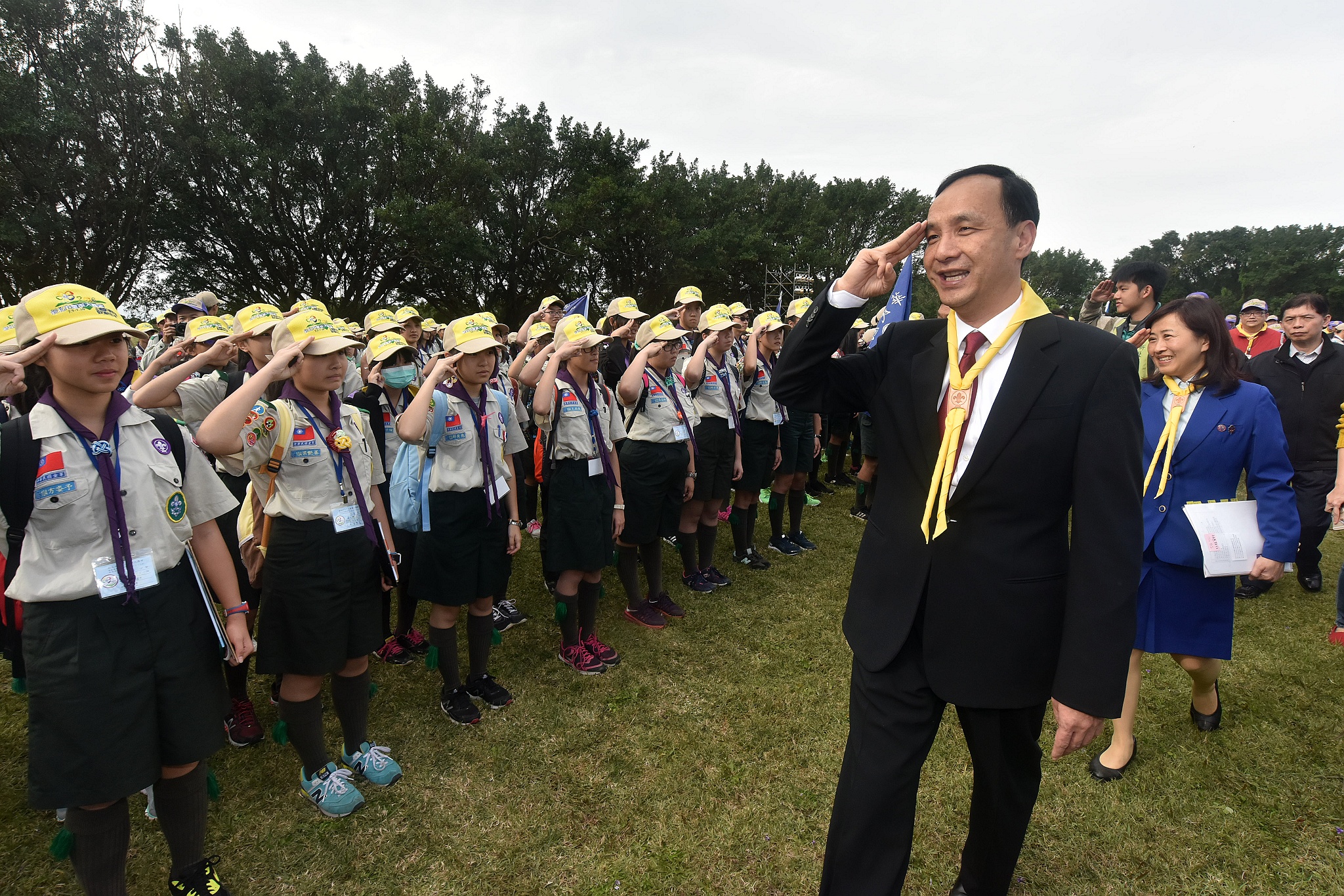 朱立倫市長擔任指揮官 進行童軍露營檢閱