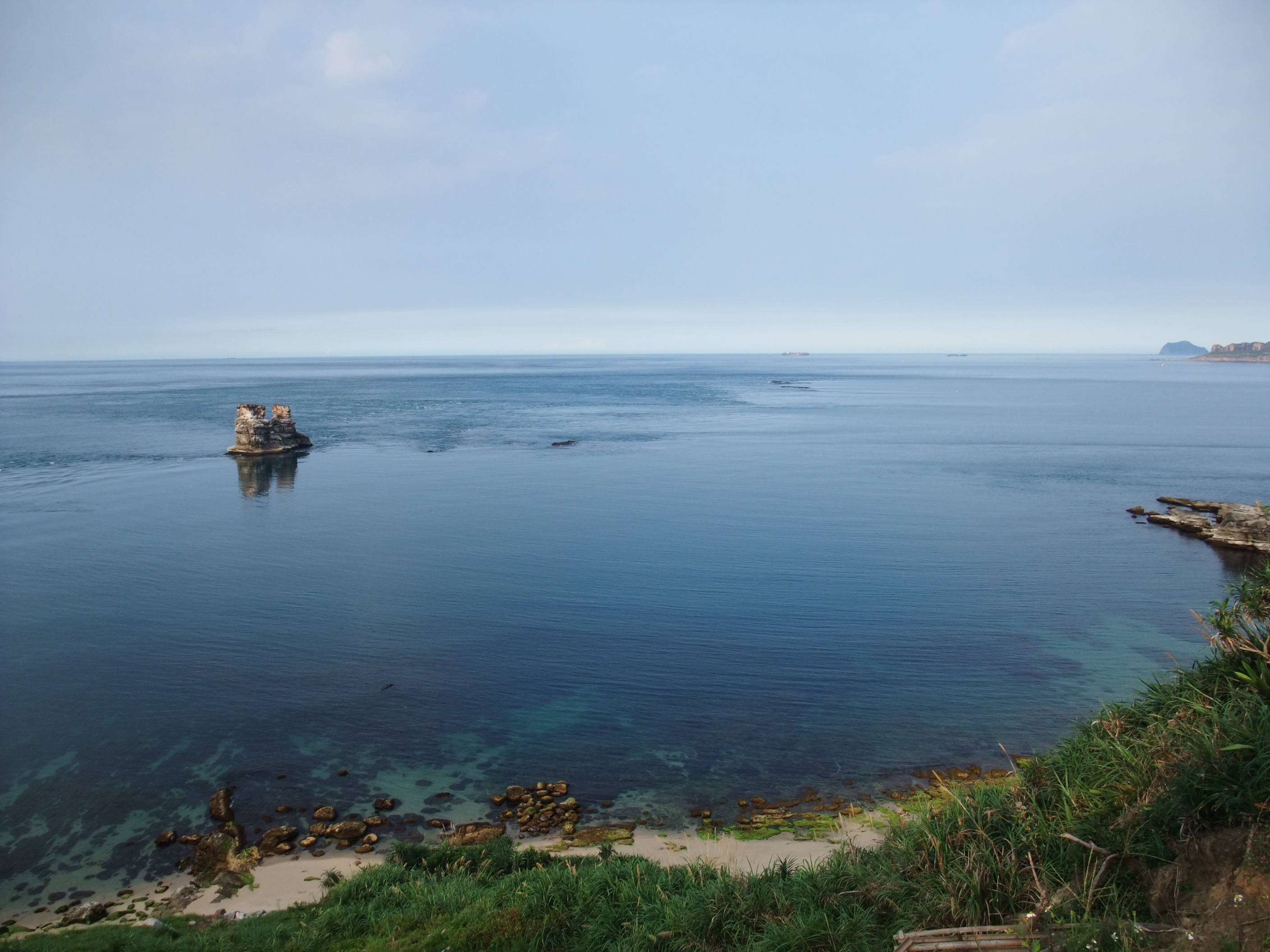 海天一線廣闊的海岸美景