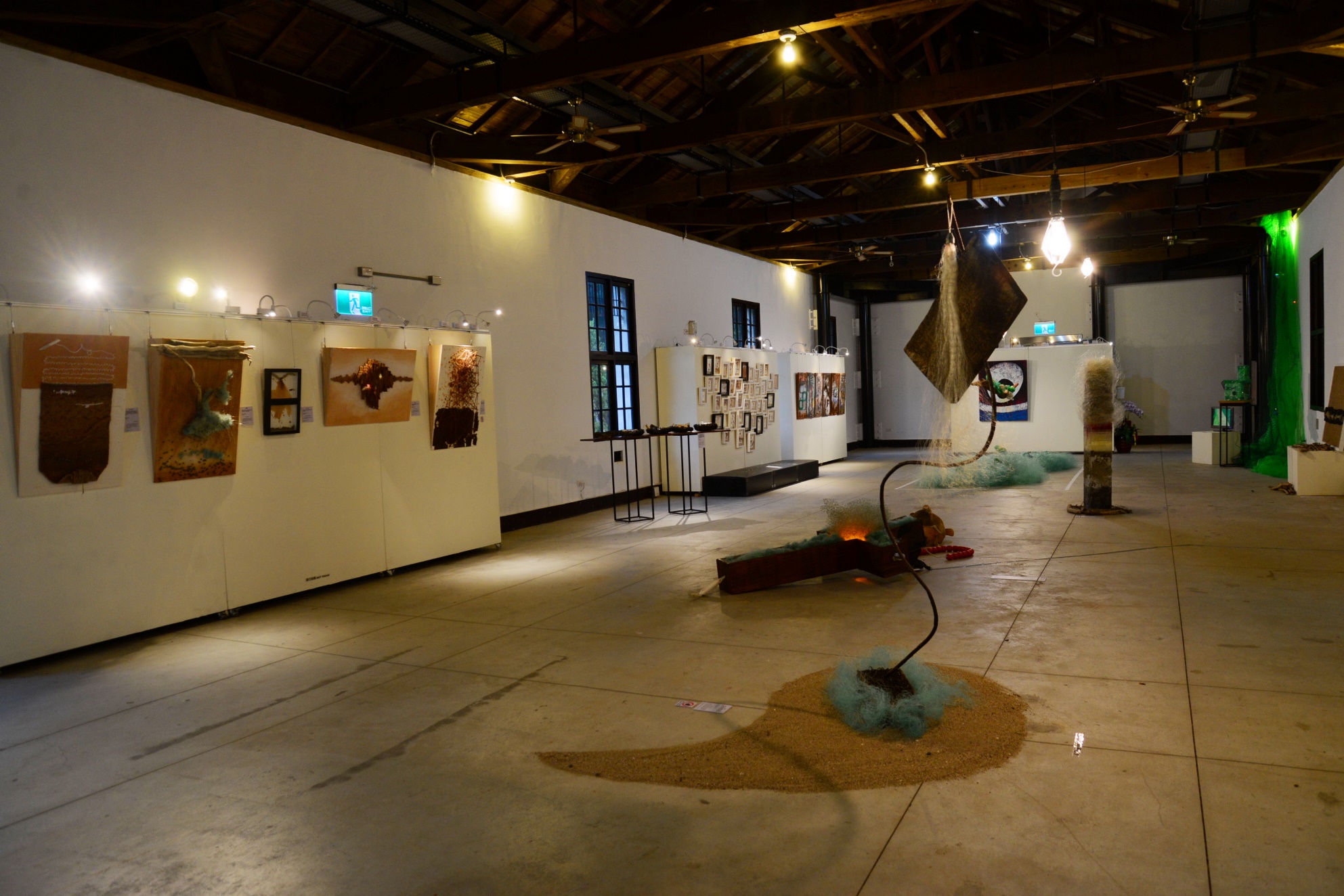 淡古公關照：「質變的記憶鏈─陳瑞錦創作個展」即日起至4月23日在淡水海關碼頭C棟展出，歡迎來探索討海人的記憶。