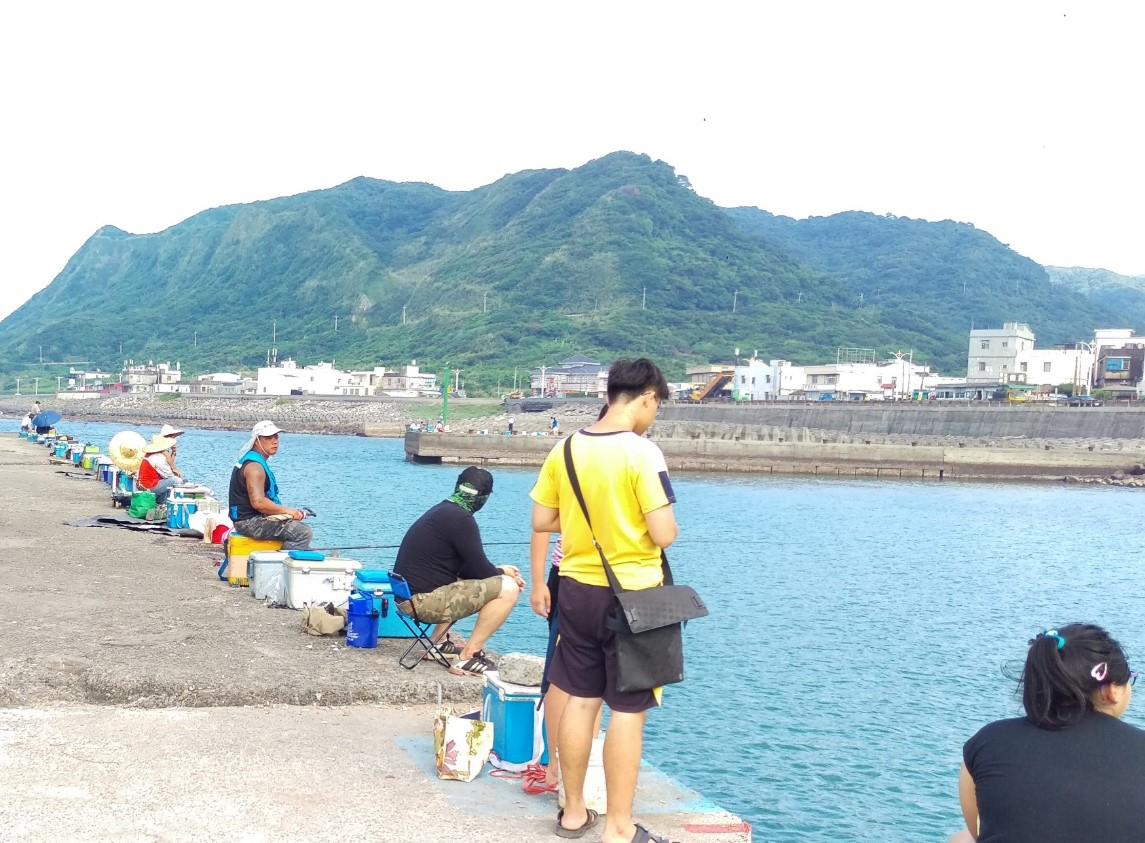在漁港公告區域合法垂釣