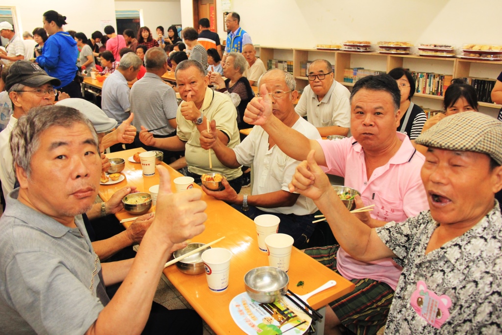 圳福里長者開心共餐