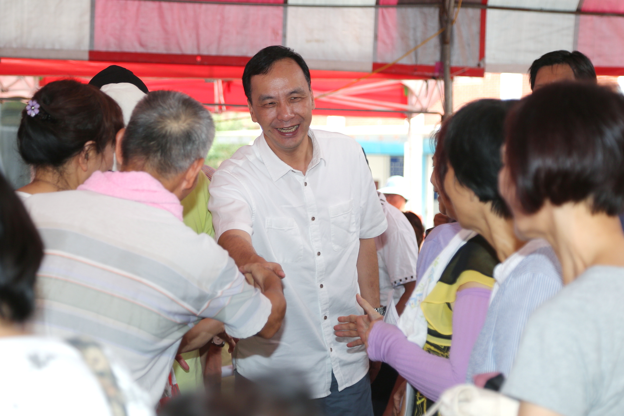 因應地方需求活化都市景觀，朱市長出席中和區員山公園二期工程開工動土典禮與民眾互動熱絡