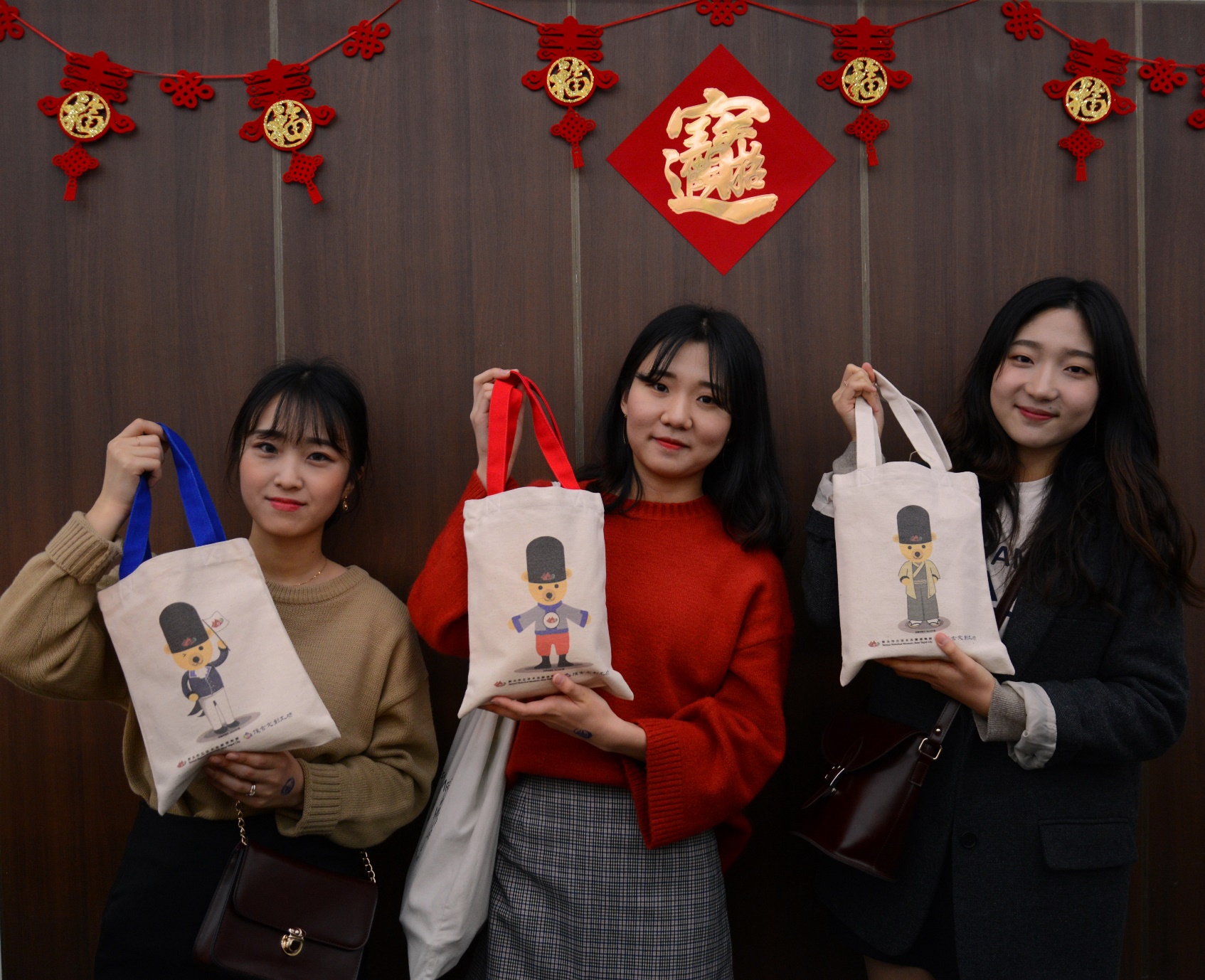 大年初二淡水古蹟博物館開館日，於紅毛城將贈送給前107位入館民眾「旺旺福氣袋」。