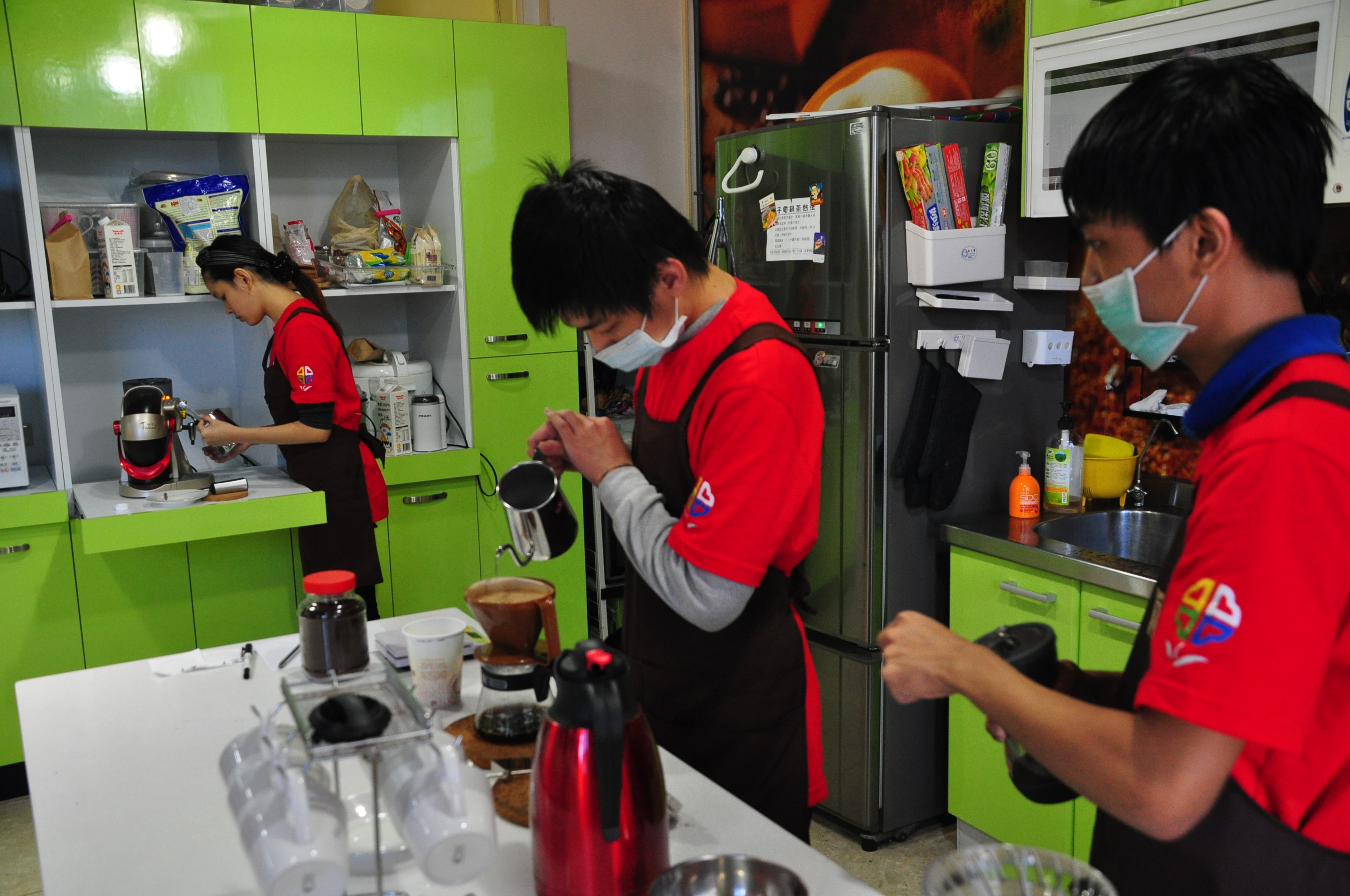   小欣國三翹家當小媽媽  在社工輔導下學賣咖啡 

「噓~秘密」蘆洲少年中心展出少年成長故事

