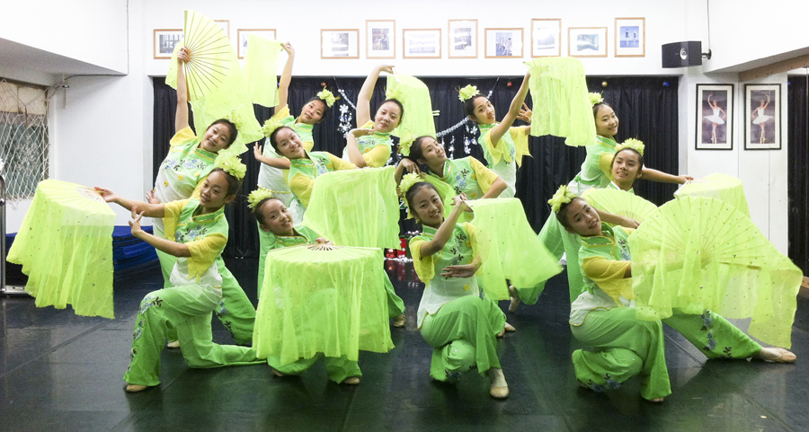 新北市傑出演藝團隊「水影舞集」小舞者出訪
日本秋田2015年度傳統技藝全國大會