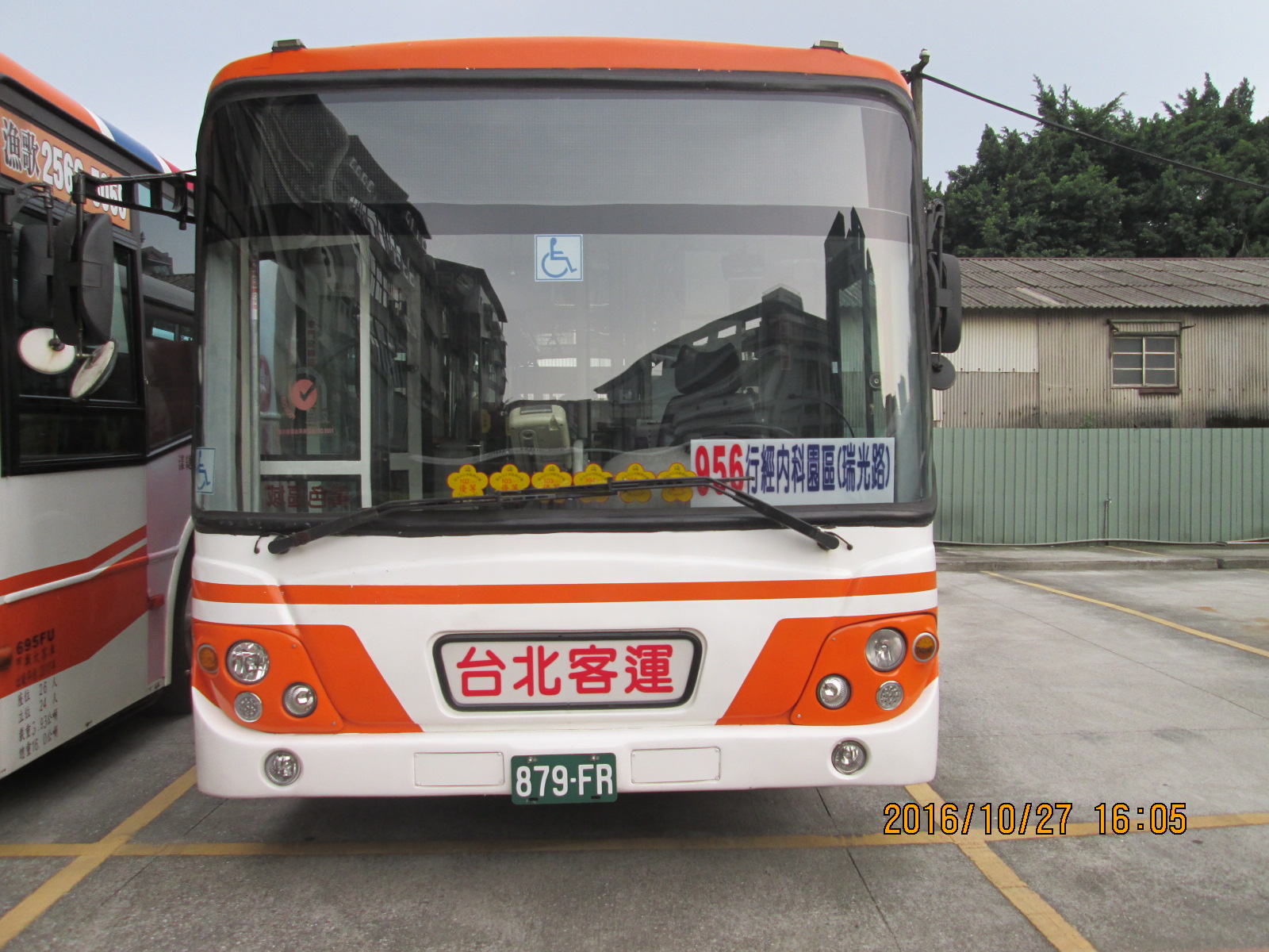 956公車