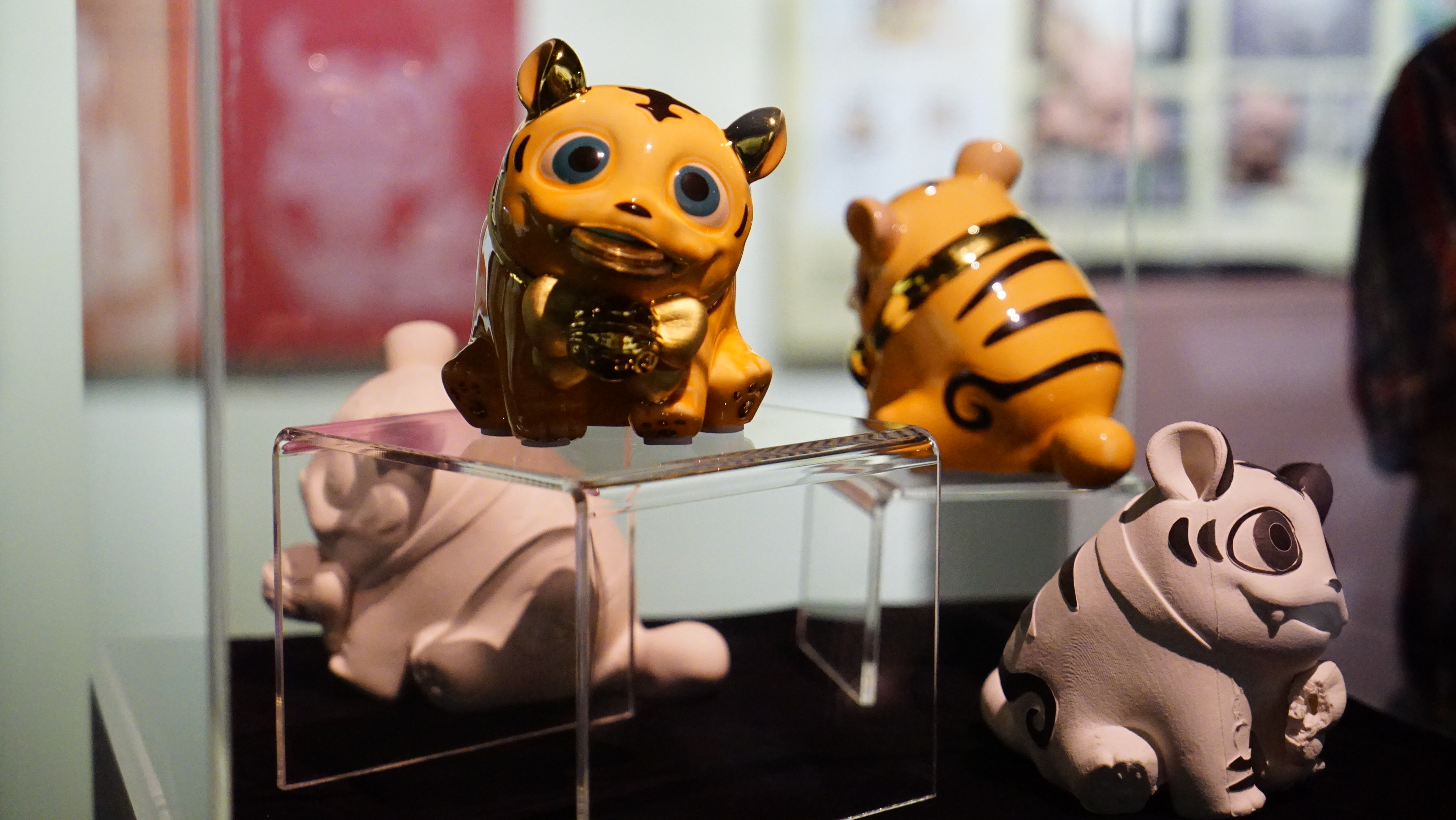 「虎爺」角色以3D列印方式製作成陶瓷品