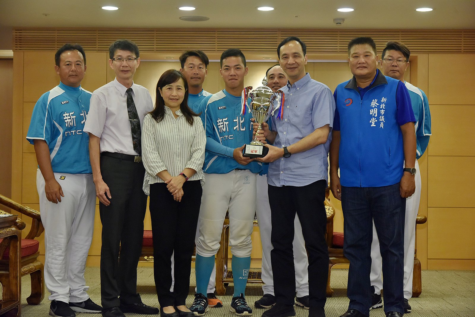 玉山盃號稱「臺灣甲子園」，新北青棒代表隊今年度參賽再度勇奪全國冠軍。
