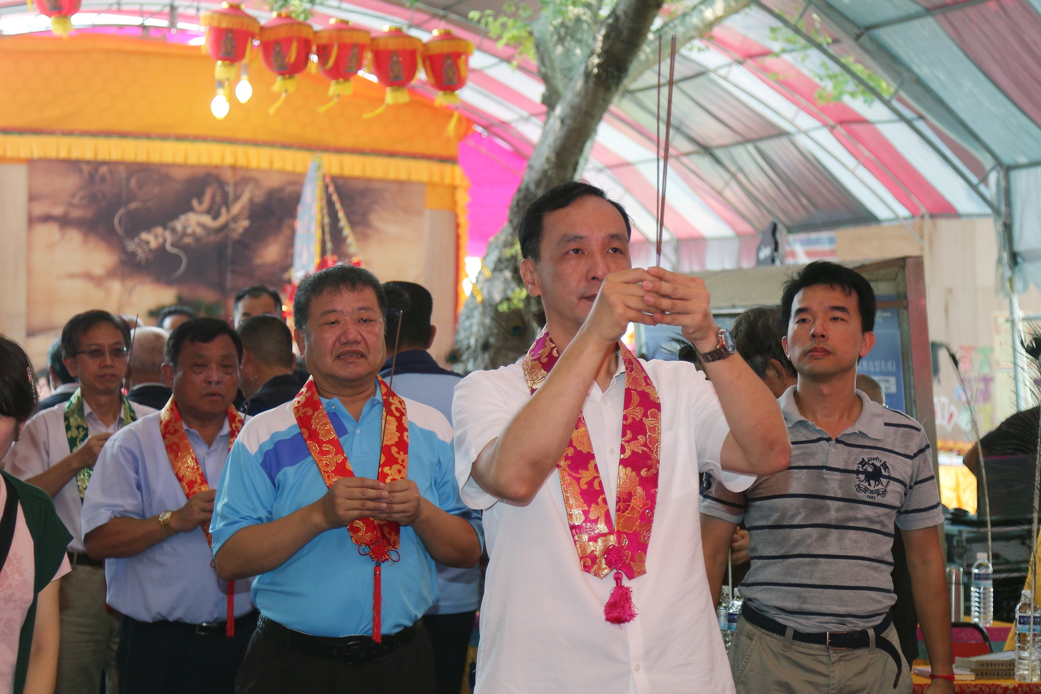 朱市長出席淡水河祭路祭超渡大法會，祈求市民平安順利