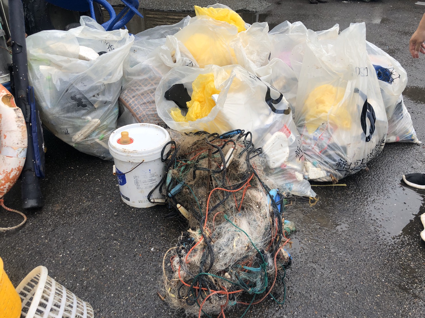 野柳漁港清出210公斤的垃圾