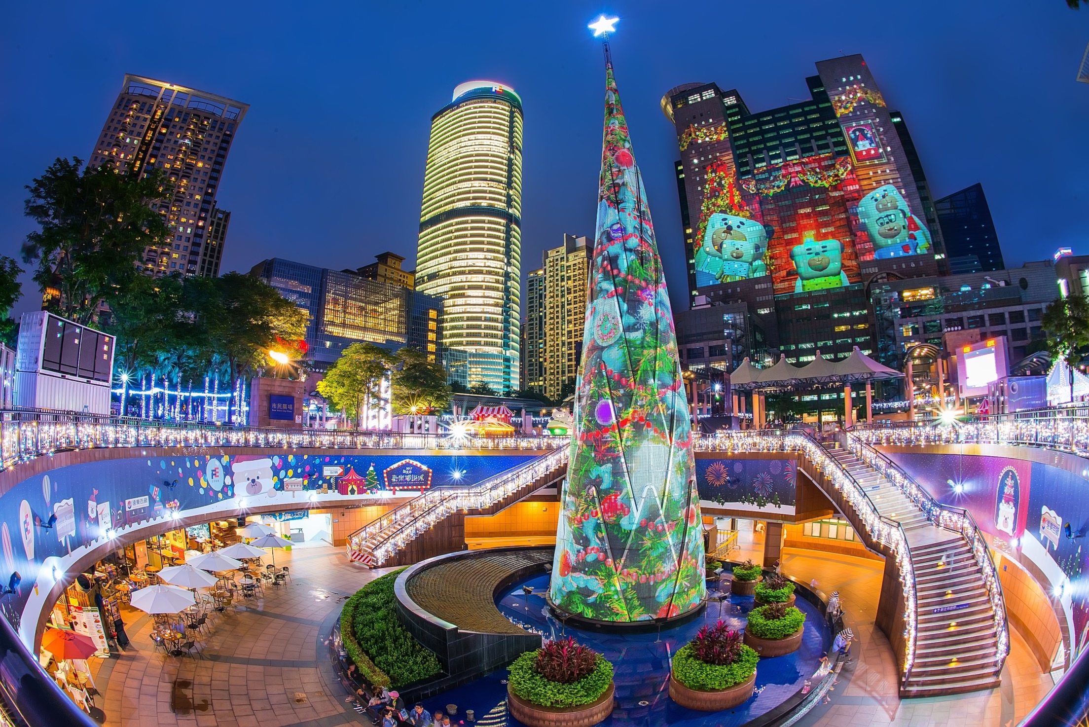 2017新北市歡樂耶誕城_全球唯一360度3D光雕投影耶誕樹+全國投影面積最大的光雕秀