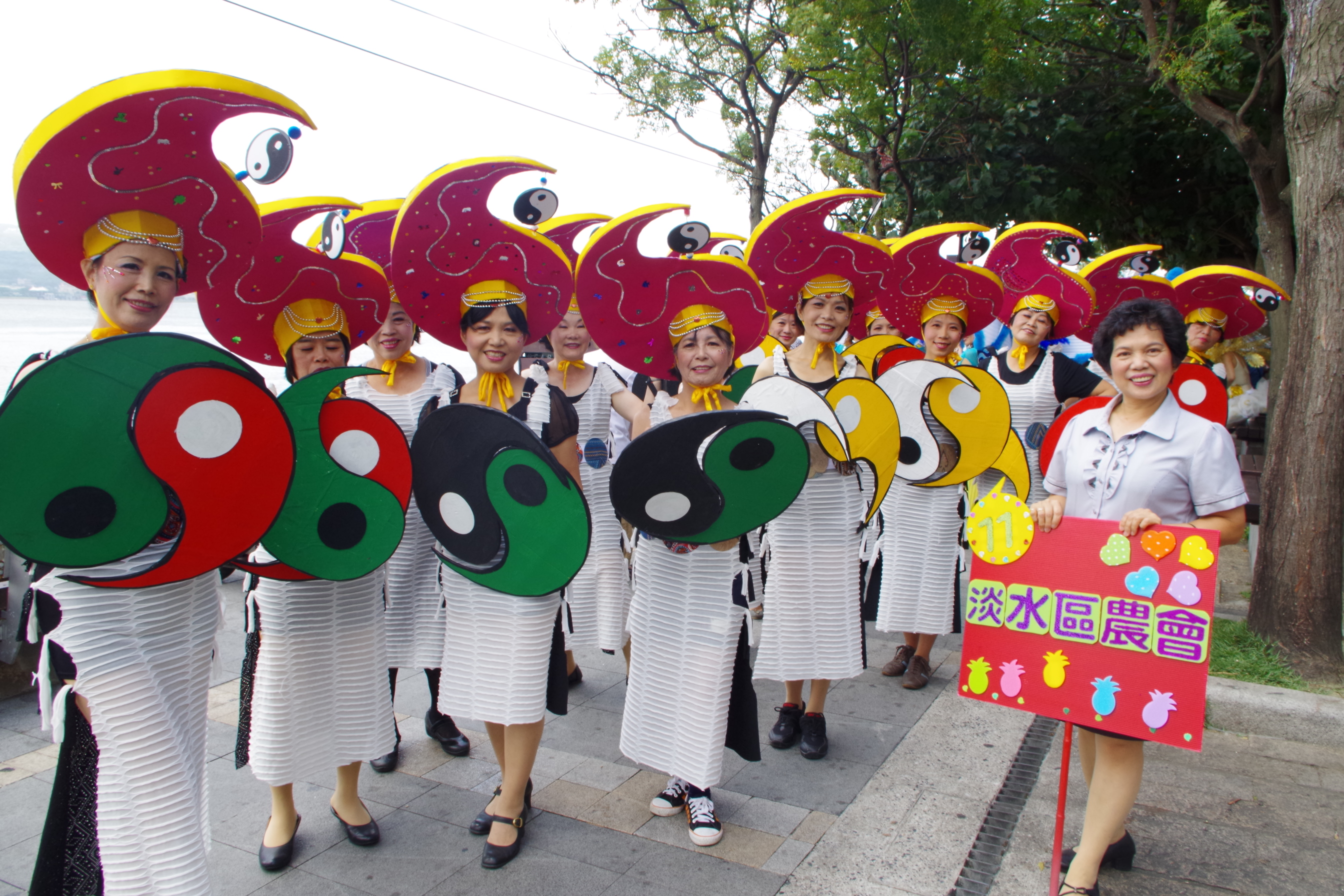 2014新北市淡水環境藝術節  1200民眾扮裝大遊行  80阿嬤連演6年終於有台詞