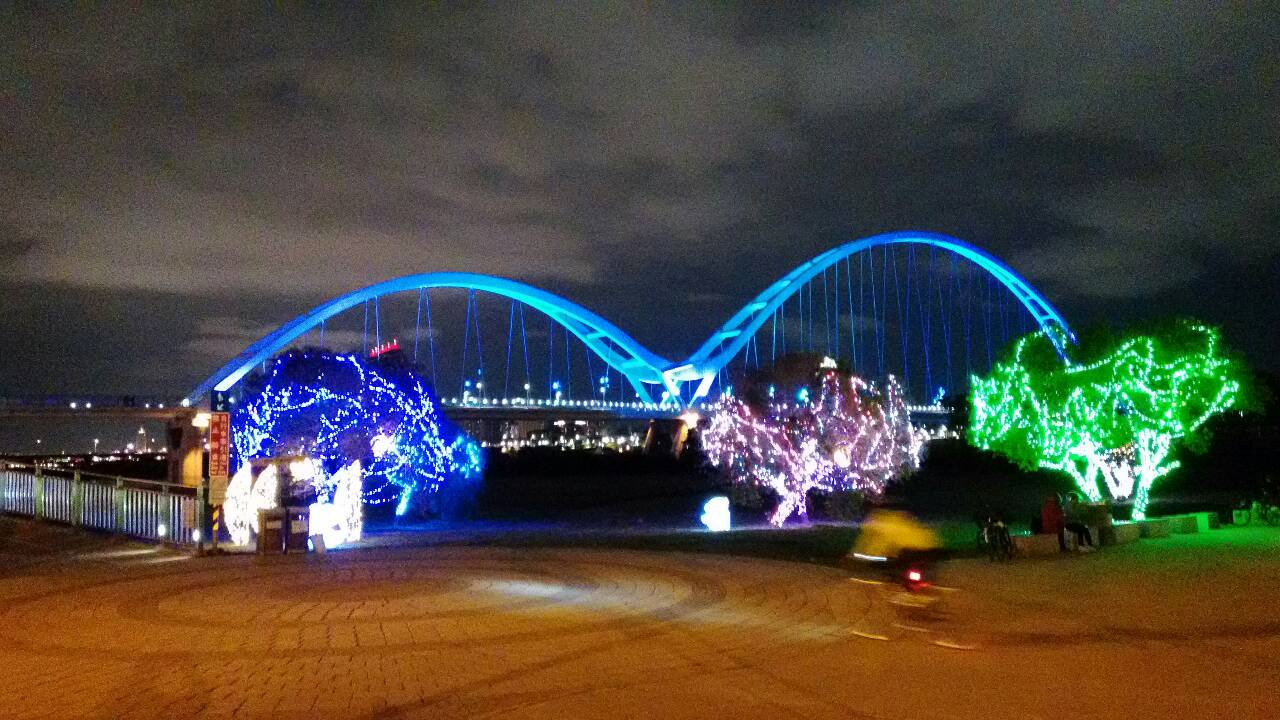 新北河濱聖誕換新妝  河岸溫馨浪漫許願遊