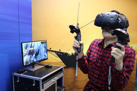 海洋冒險VR遊戲，共有三關，快來展開一場驚心動魄的人魚之戰吧!(新北市立十三行博物館提供)