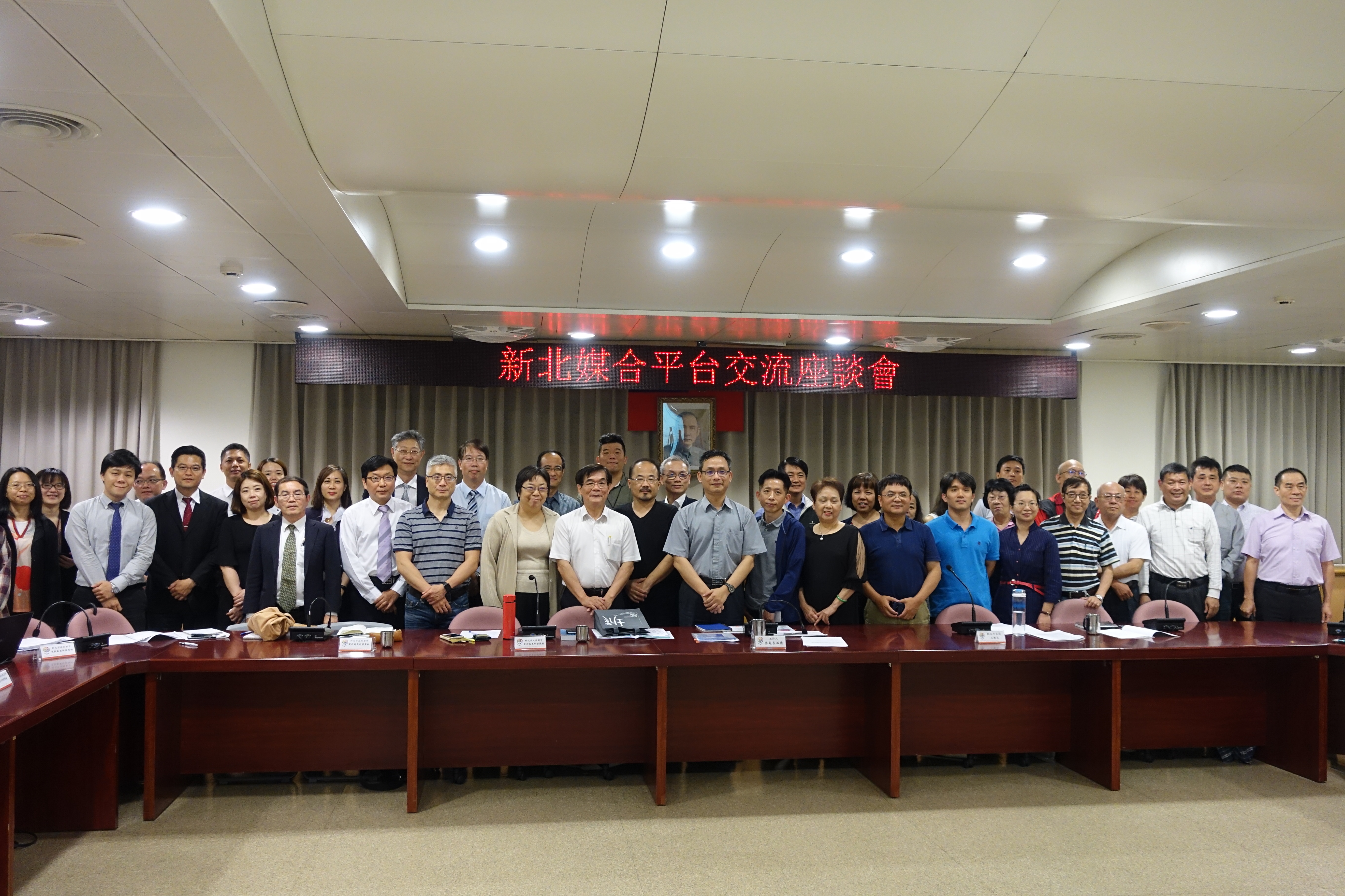 邀集平台協力團隊、申請健檢之社區代表及派駐輔導的都更推動師，透過面對面的交流，讓社區代表直接獲得專業協助