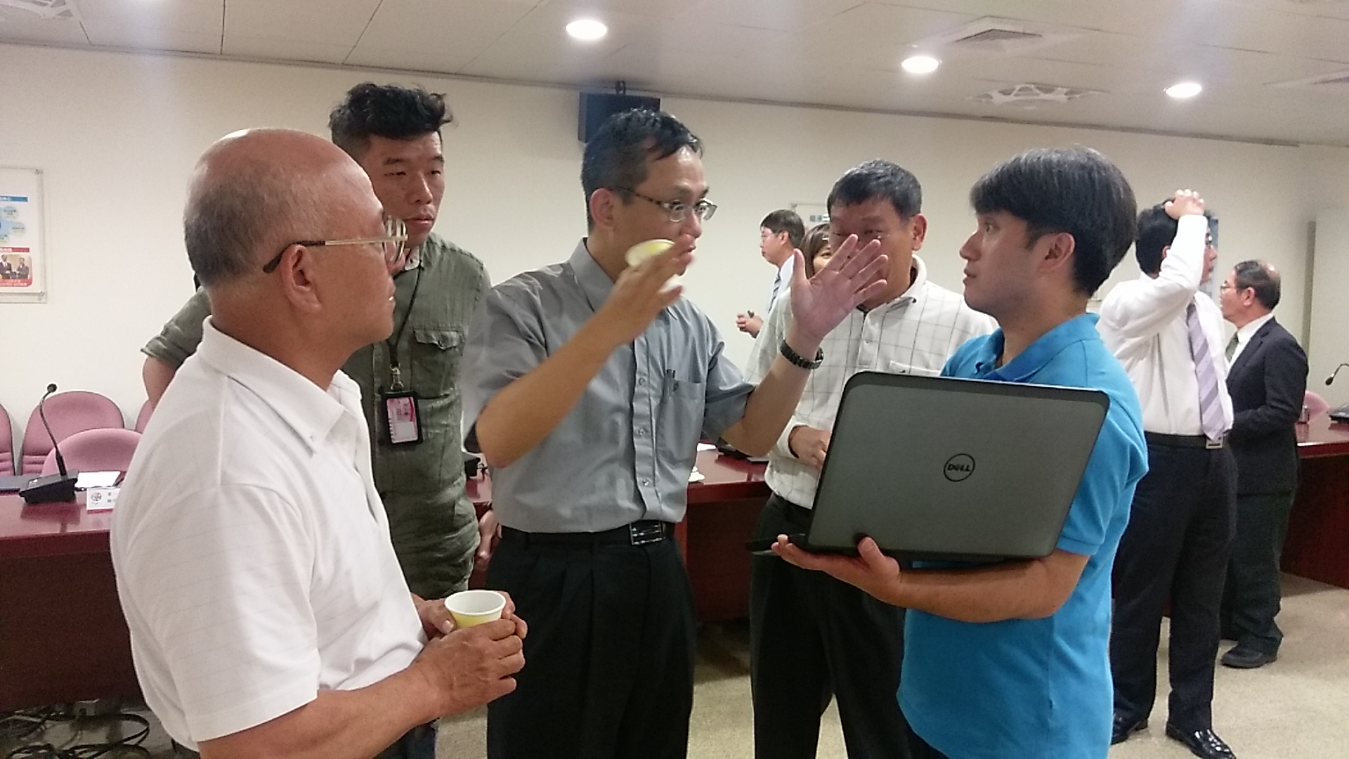 都更處張處長回應民眾詢問