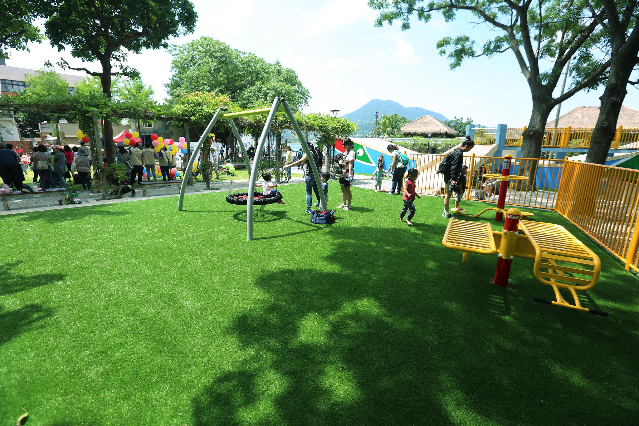 淡水河畔舢舨船共融性遊具公園