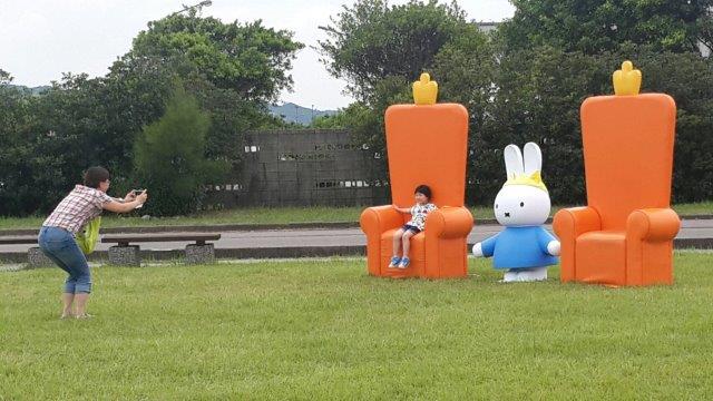 清新可愛的米飛兔(Miffy)飄洋過海來到新北市八里米飛公園