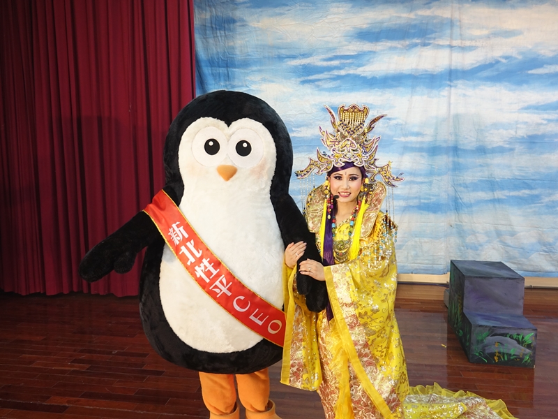 CEO與安妮合影