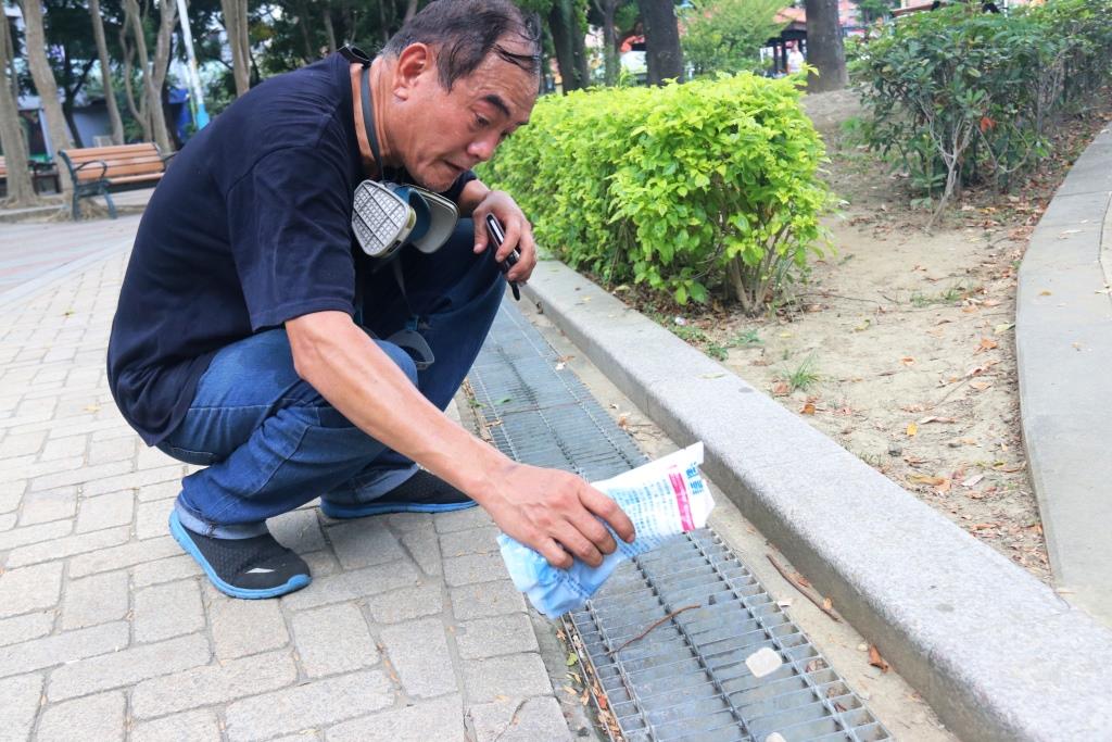 積水排水溝投放陶斯塊劑或氯碇