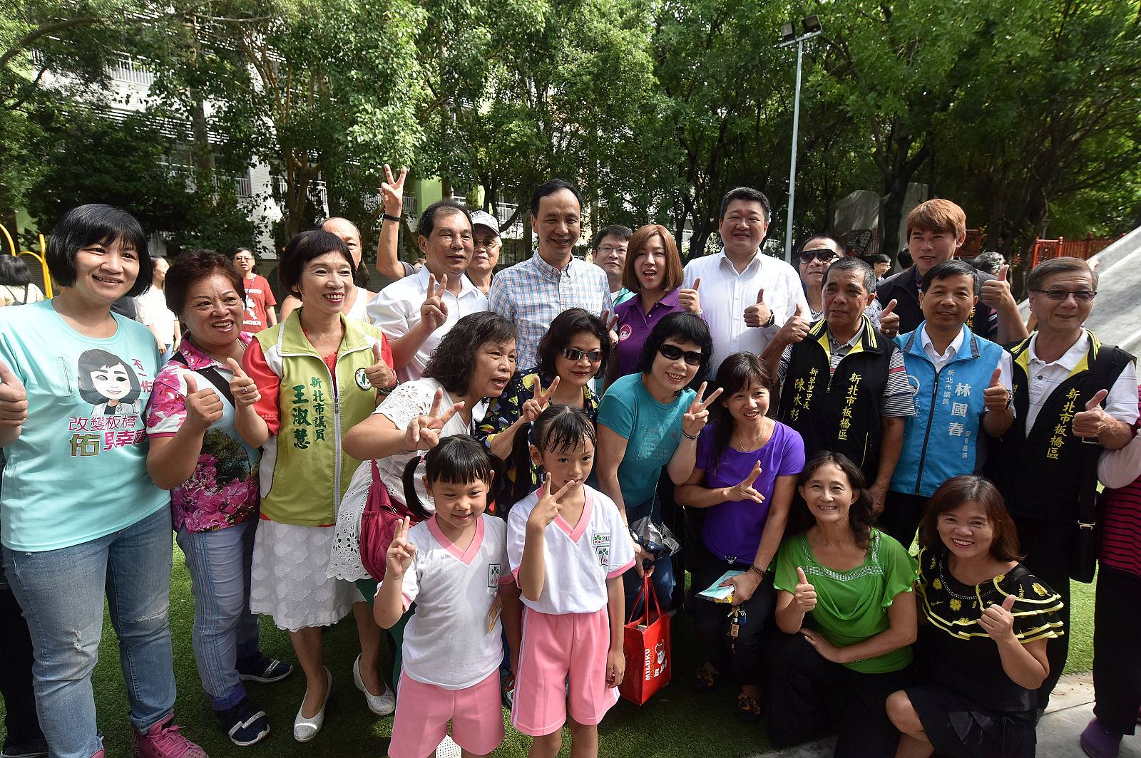板橋四維公園巨獸攀爬遊戲場啟用，朱立倫市長：有點挑戰性！