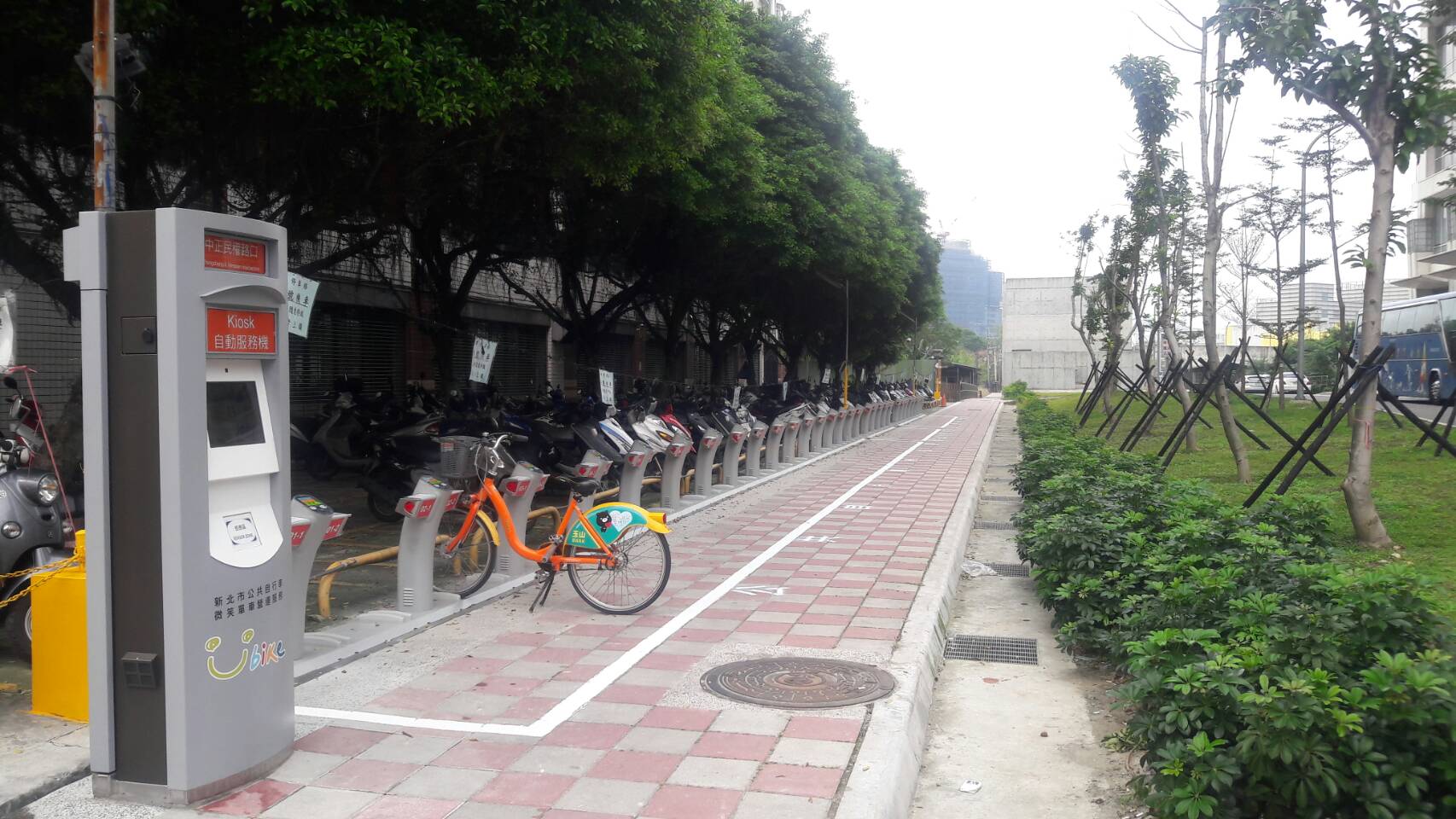 新店區中正民權路口