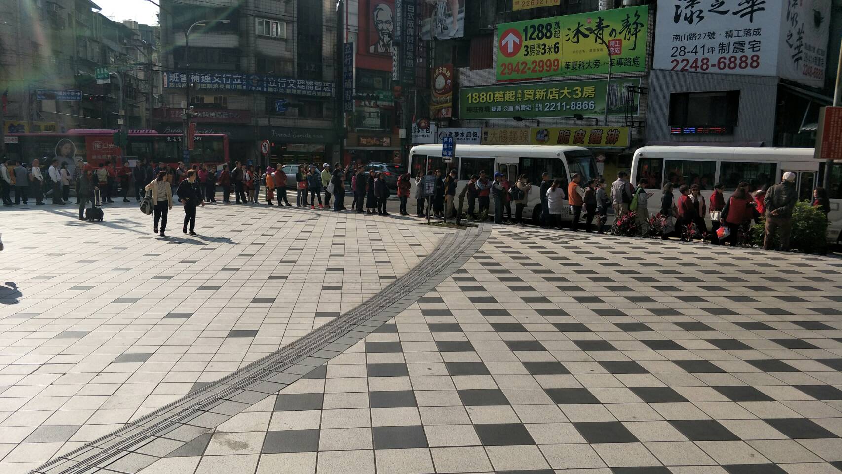 接車人潮