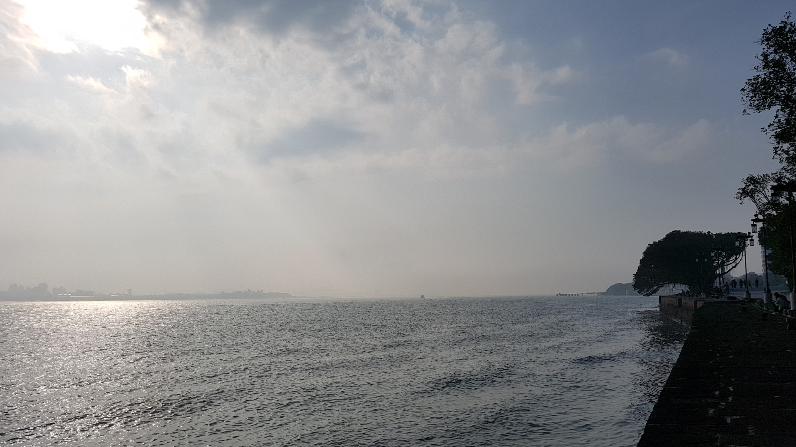 圖5 城鄉發展局107年7月完成海碼頭園區(碼頭河景)