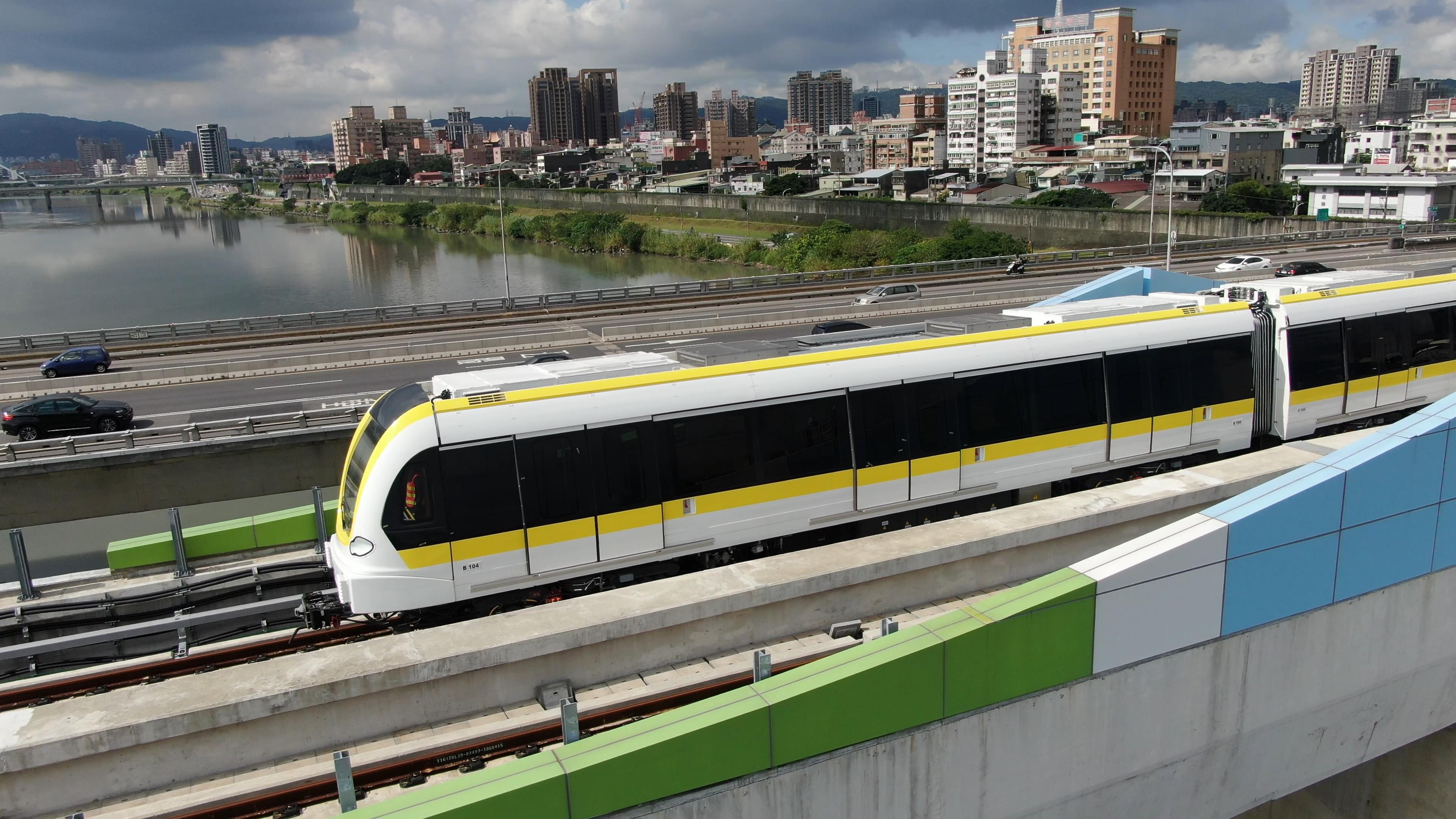 環狀線_列車行駛