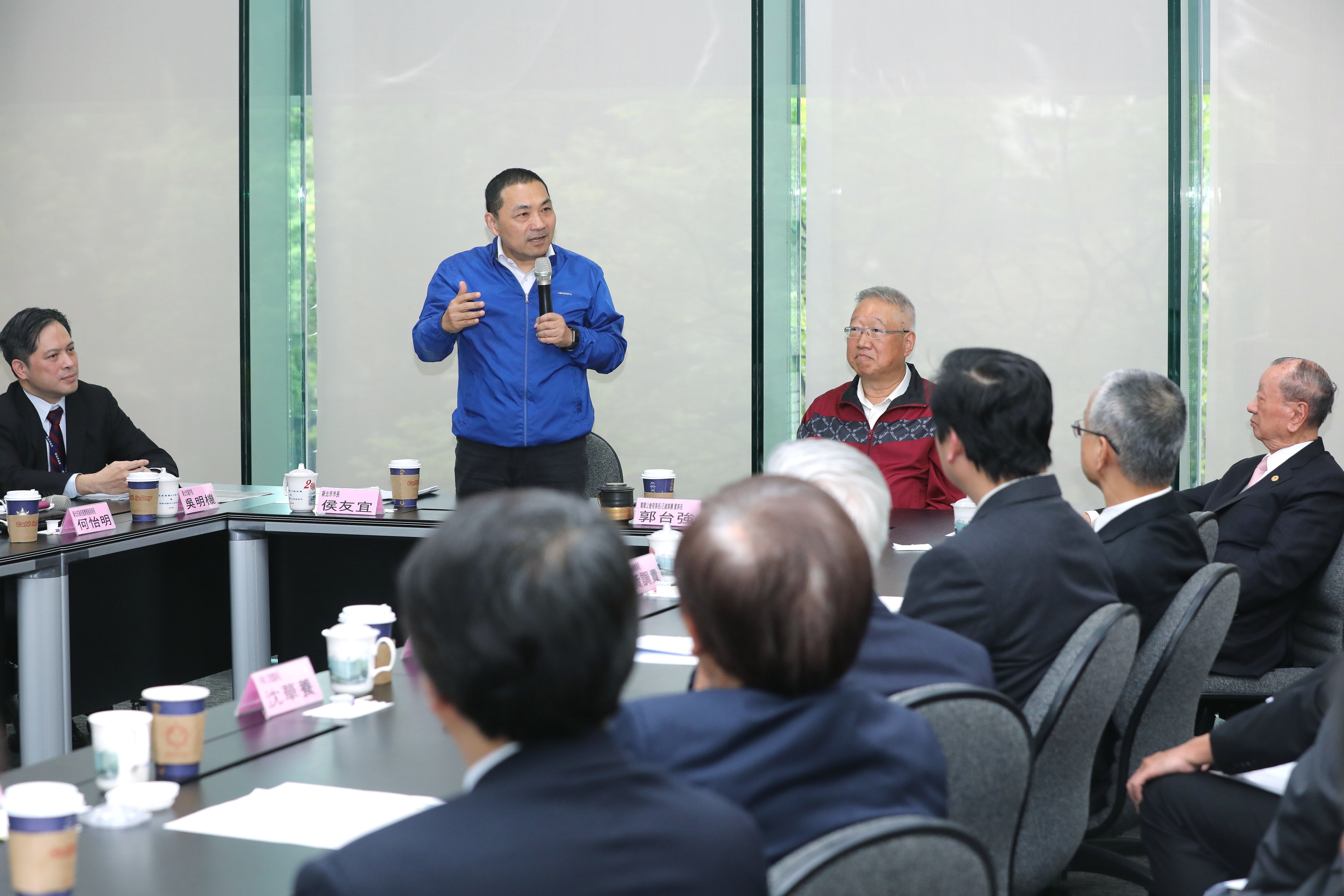 侯市長行動治理拚經濟與企業界座談，協助企業排除困難加速開發