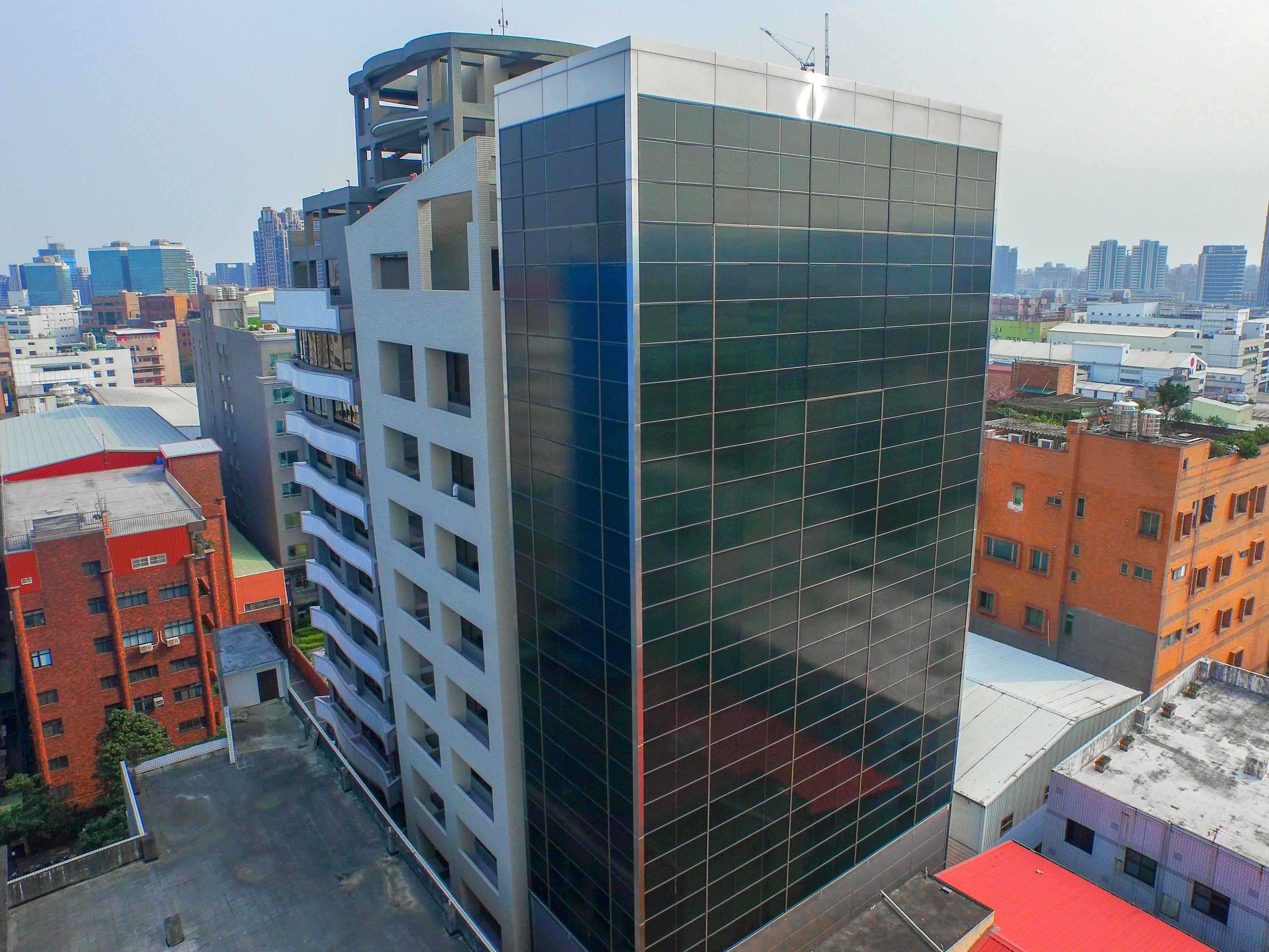 太陽光電系統設置補助收件期間至4月30日止，歡迎民眾踴躍申請(圖為過往申請案件設置情形)