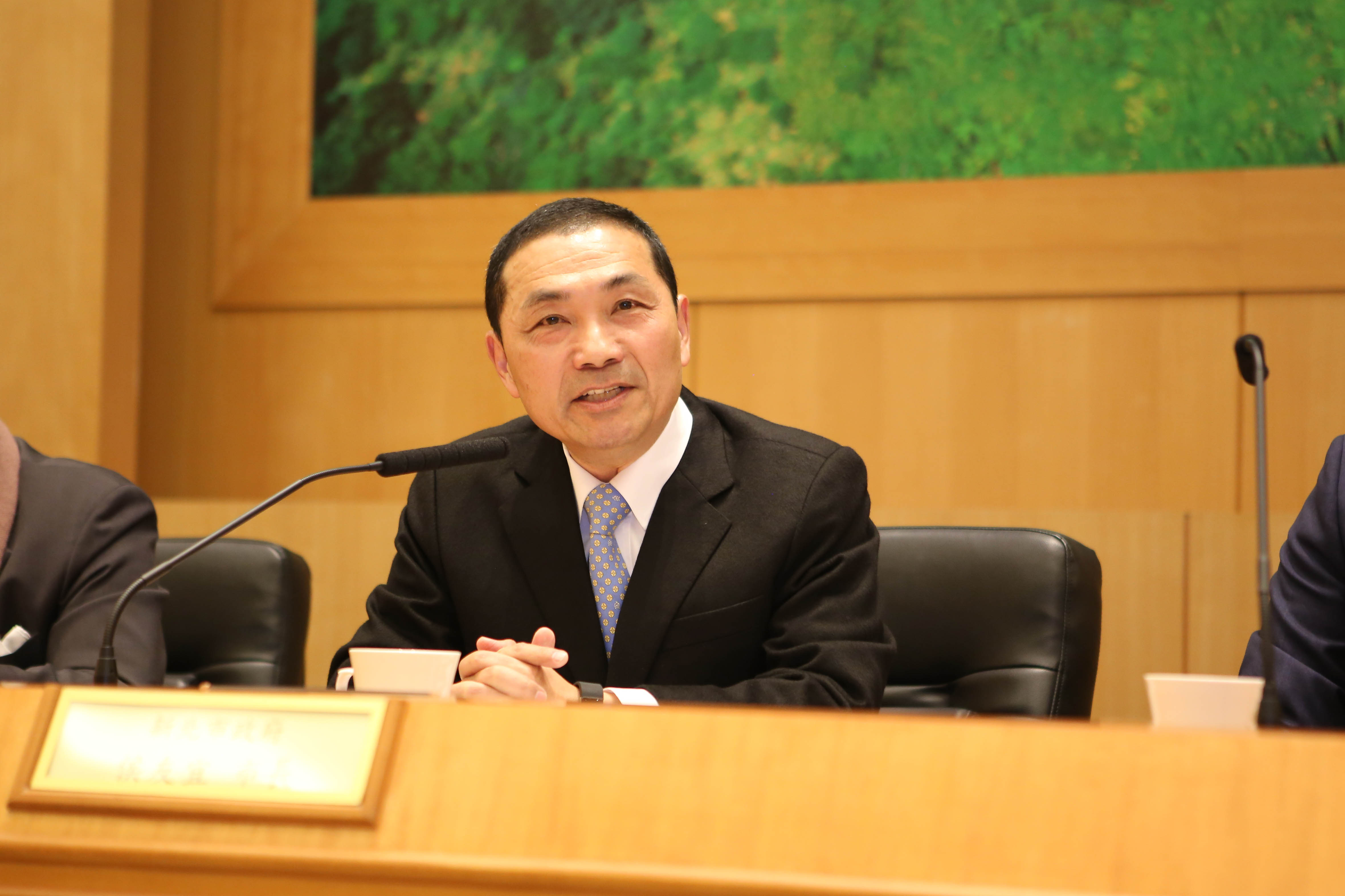 新北市長侯友宜親自主持「產業發展諮詢委員會」第1次委員會議並致詞