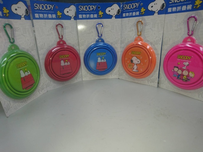 動保處提供參與飼主折疊碗