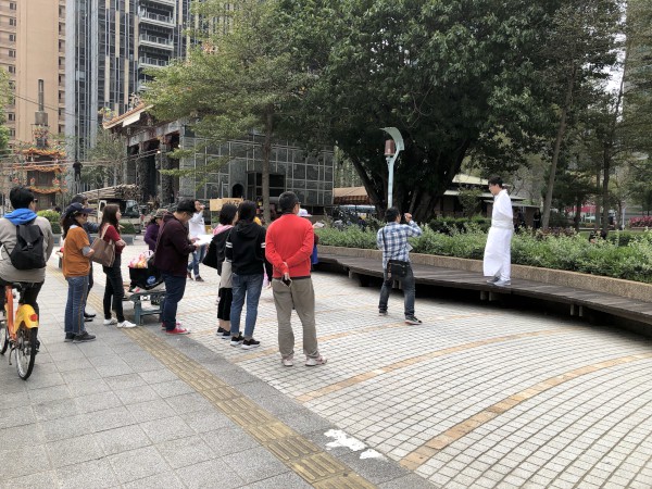 環保局粉絲專頁「新北i環保」發布之影片內容皆由環保局同仁自行發想、製作及擔網演出