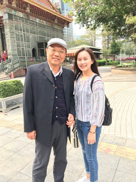 環保局張旭彰副局長與許瑜庭技士扮演父女