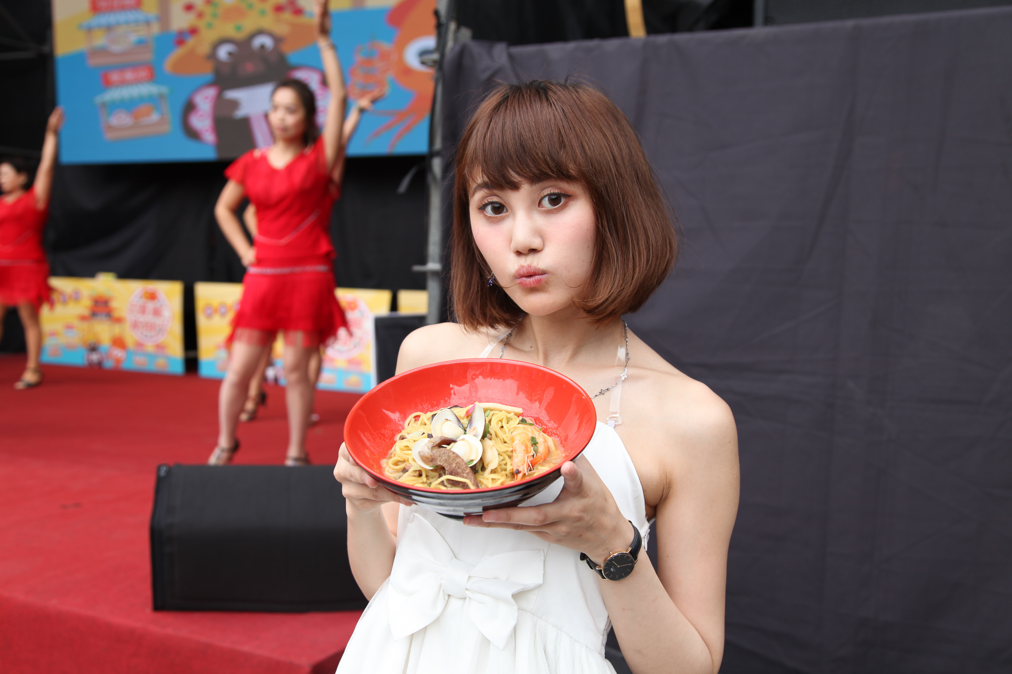 眾多美食都在「蘆洲忠義廟口新食代」