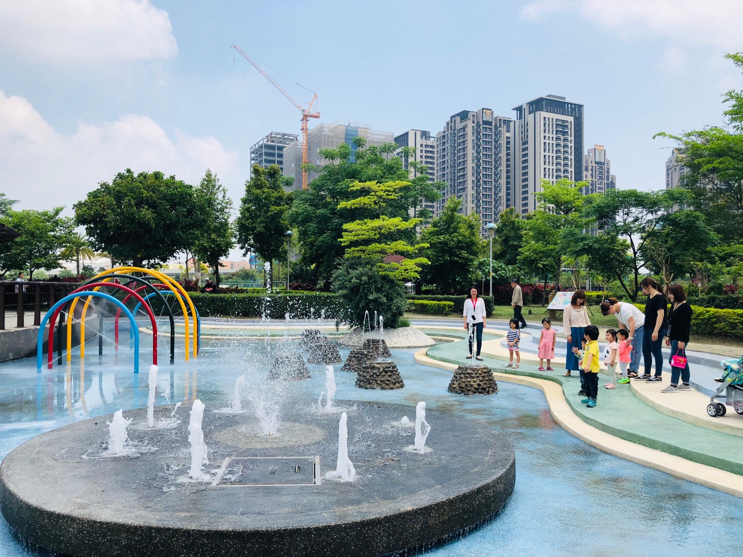 兼具親水、生態、休憩、滯洪功能的溼地公園