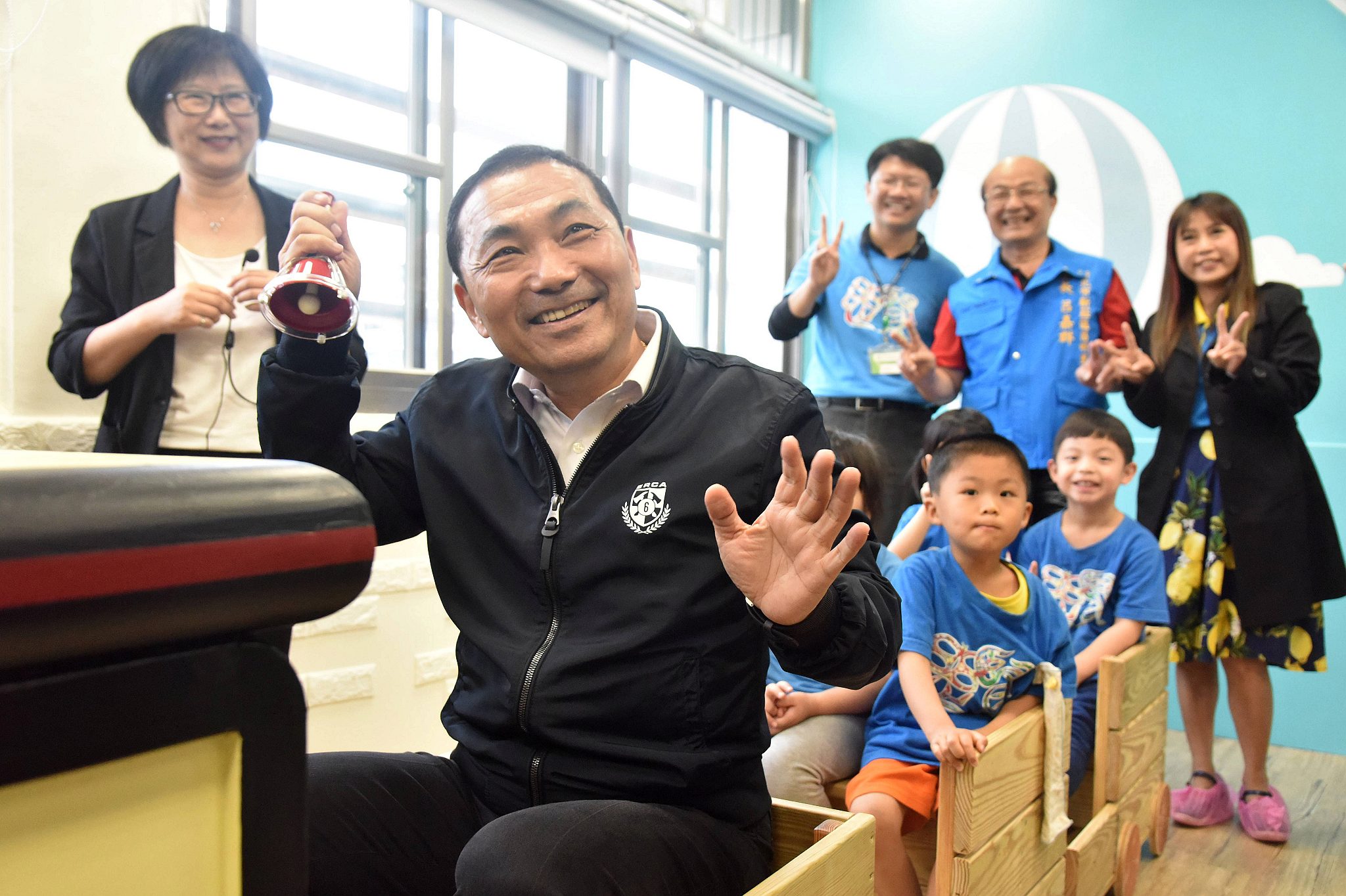 侯市長宣布今年預計新增10家公托中心，照顧年輕父母托育需求