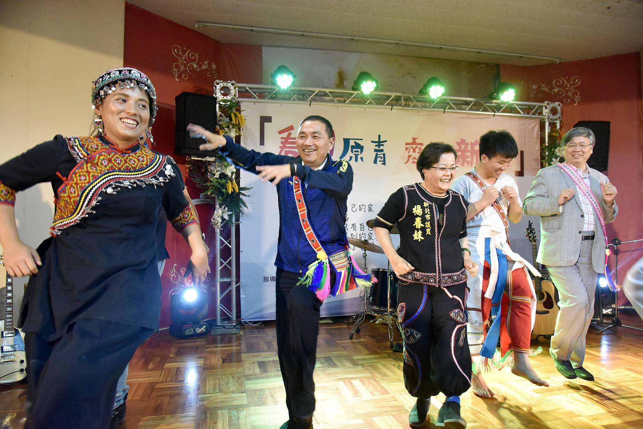市府持續舉辦原民青年交流活動，了解學生需求及所關心議題，以利提出更好的政策與服務措施，讓學生的未來有更好的發展機會