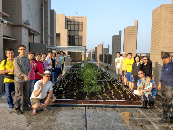 銀鵝級_上河雅_綠建築面向_居民齊心打造社區綠屋頂