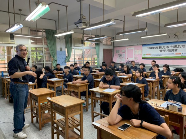 講師藉由實際案例讓學生們瞭解土壤及地下水污染管制的重要性