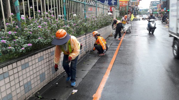 ç°ä¿å±èå¬æ°ç¾ä¸èµ·ä¾æ¿æ¾å°ä¸è¸èï¼é¿æãå®¶åç¡è¸èè¡åã