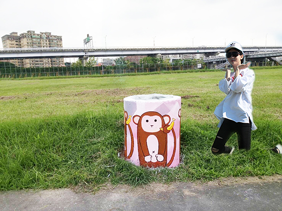以十二生肖為主題進行彩繪