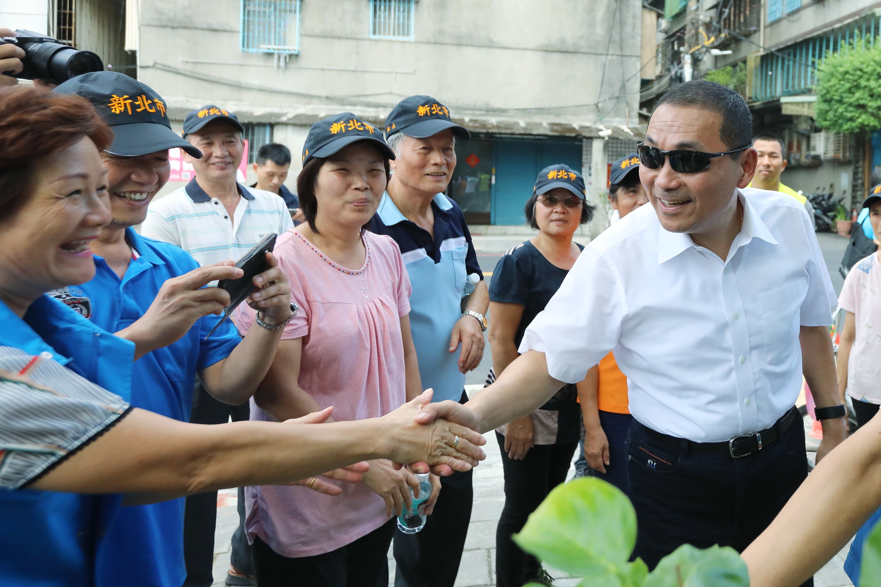 侯友宜市長視察浮洲大觀路巷道拓寬工程聽取在地鄉親意見