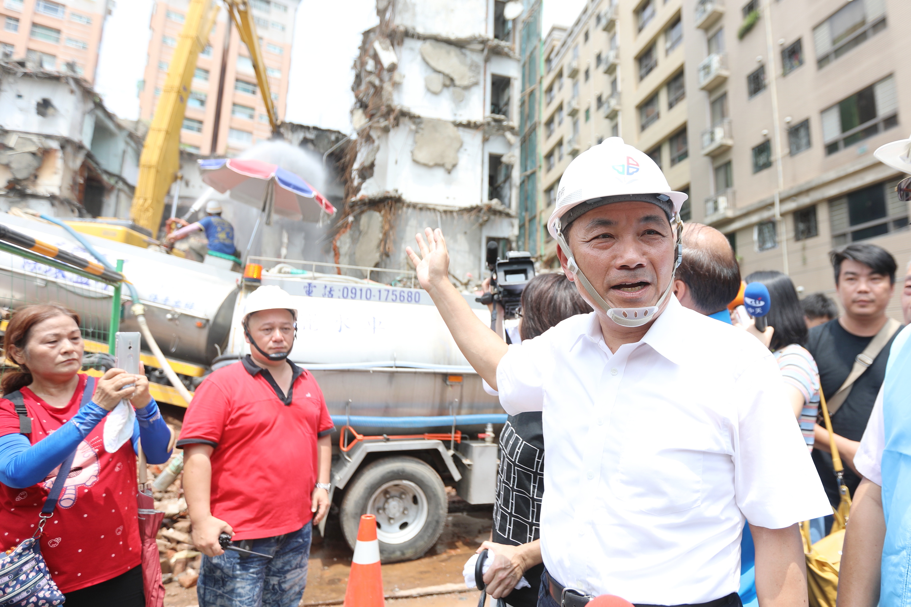 新北市政府積極進行都市更新，侯友宜市長強調對於危險建築更是沒有妥協空間