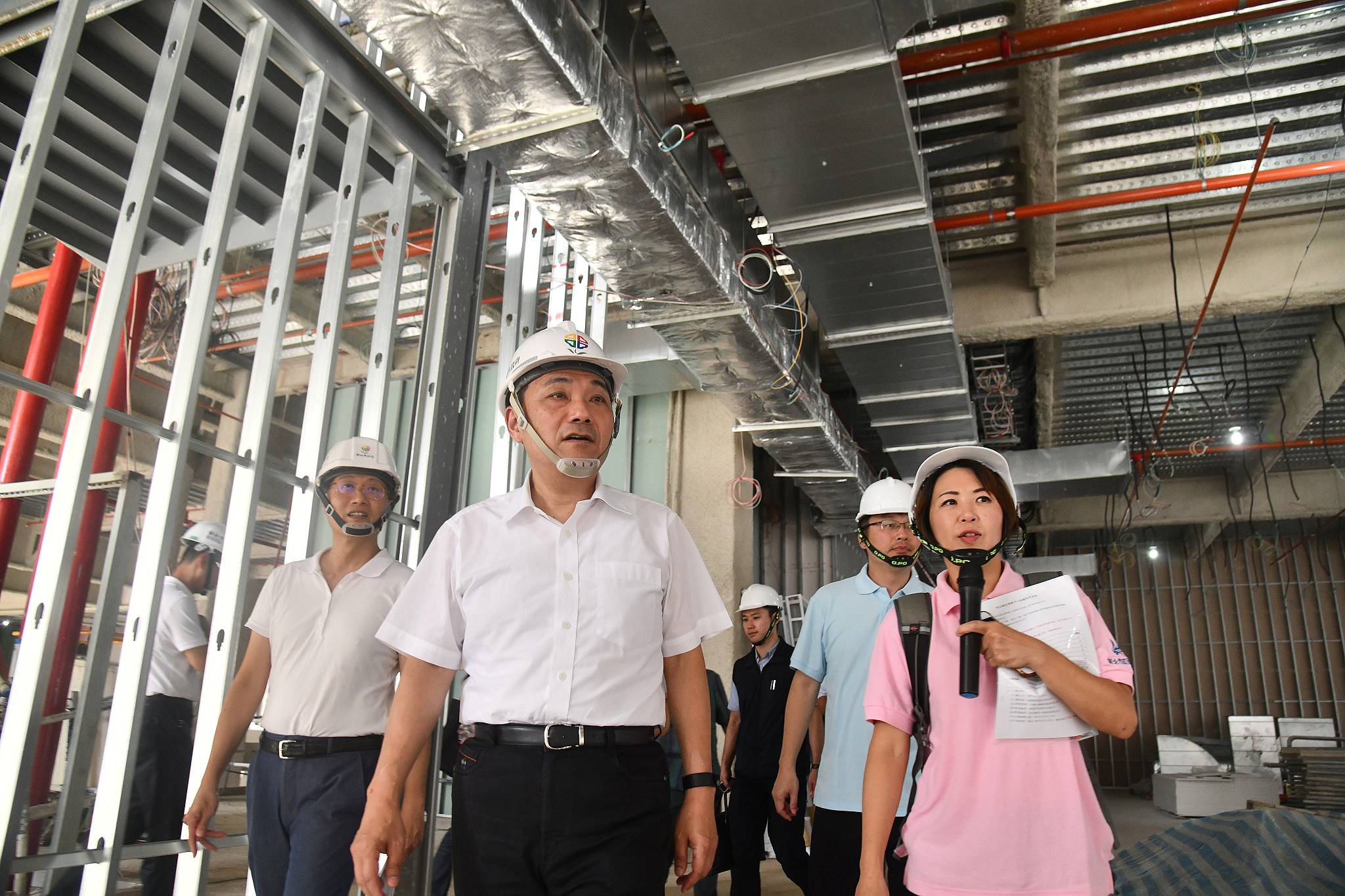 ããæ°åºåè¡æ¿çæ´»ååå¬è¾¦é½æ´æ¡ãé è¨æ(109)å¹´10æå®å·¥ï¼å°æ´åæ£è½å¨æ°åºåå¬æå¨éçè¡æ¿æ©éï¼ä¸¦çµåæ°åå¸ç¬¬16åº§åæ°éåä¸­å¿