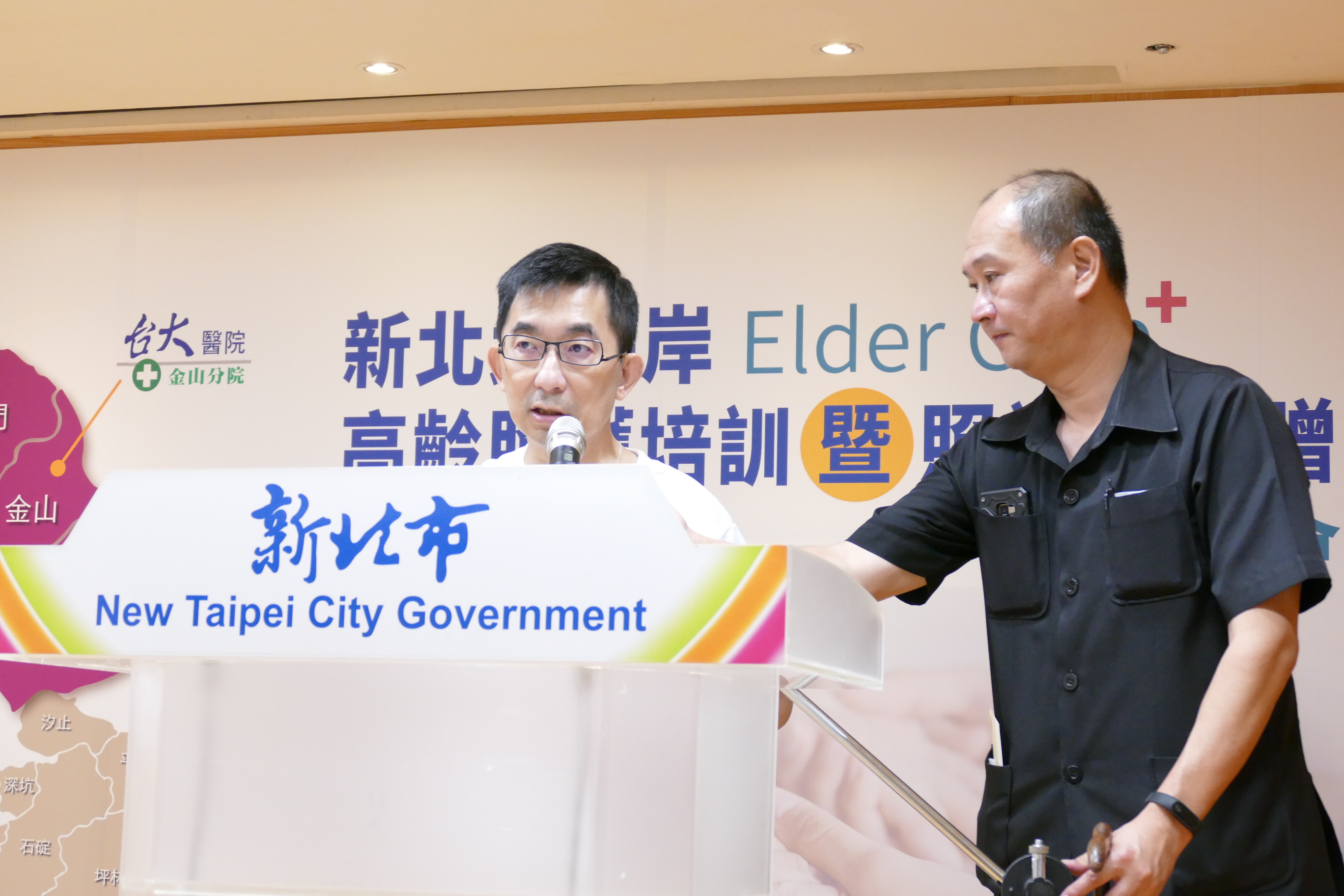 臺大EMBA校友基金會董事長王定乾致詞