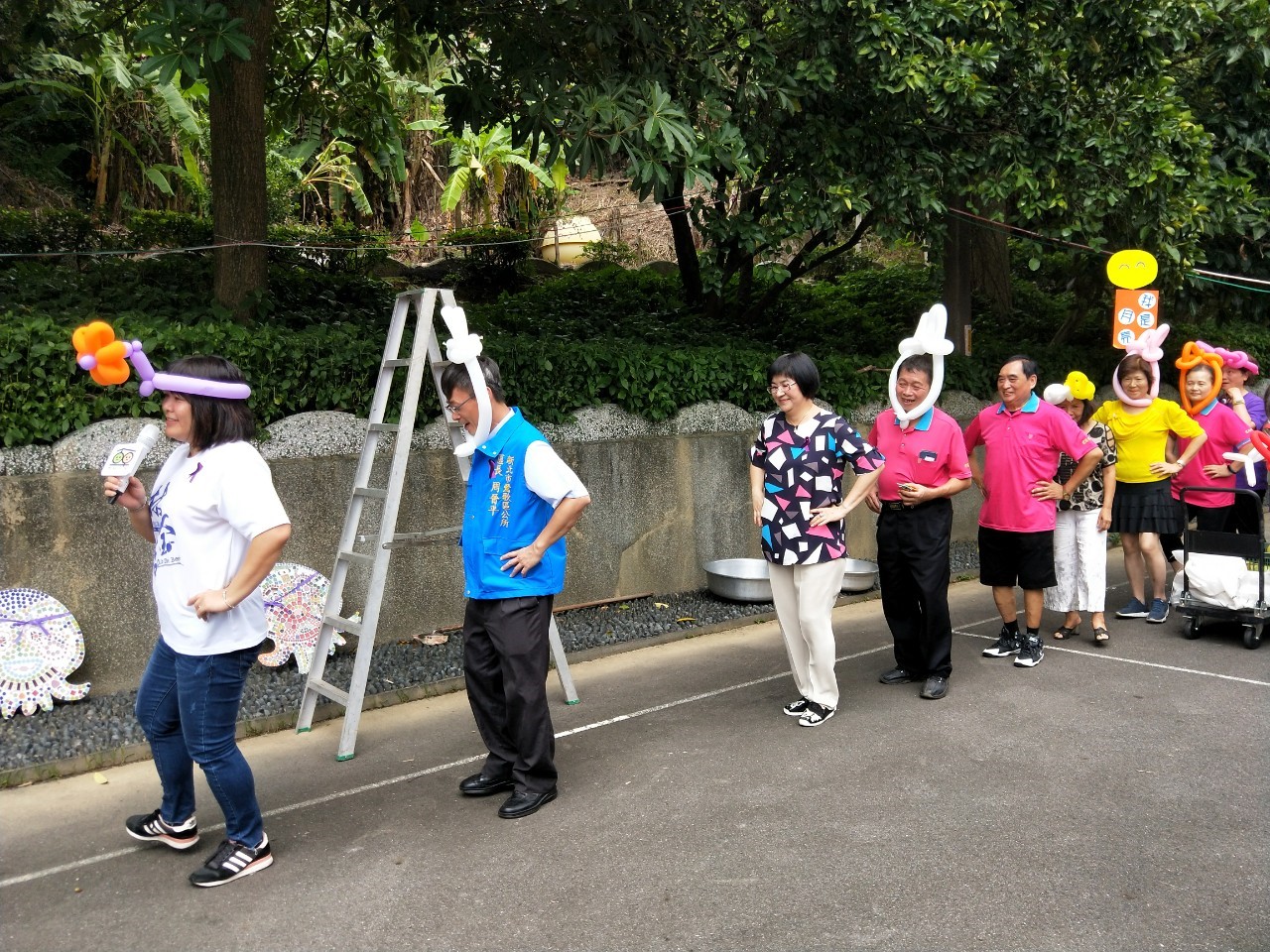 活動中大跳兔子舞