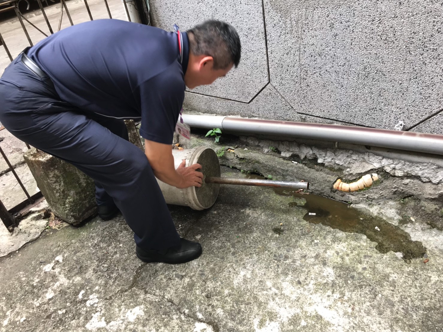 預防屈公病應做好孳生源清除工作 