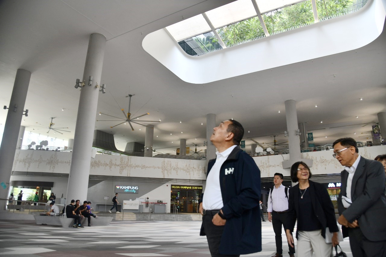 â²ä¾¯å¸é·èµ°è¨ªKampung Admiraltyåæ¨å±¤ï¼è§æ©åé²å»ºç¯è¨­è¨ã